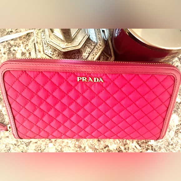 Prada quilted Tessuto Zip-around Leather trim& interior Wallet Excellent Cond - Picture 15 of 16